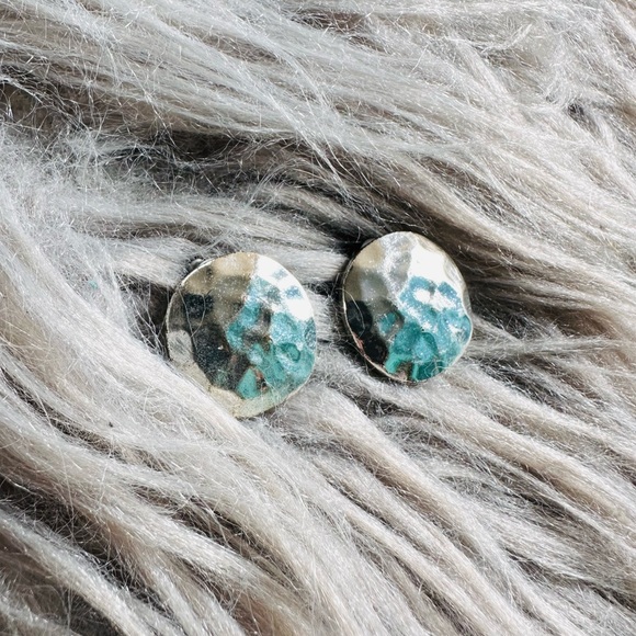 Vintage Monet Silver Hammered Style Circle Earrings - Picture 5 of 6